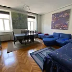 Canova Apartment - Locazione Turistica